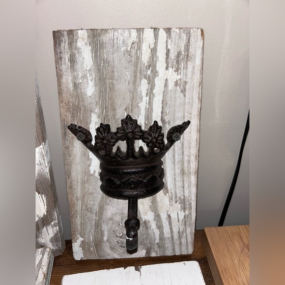 Rustic Wall Decor Hand painted with Hooks For Hanging - Picture 4 of 6